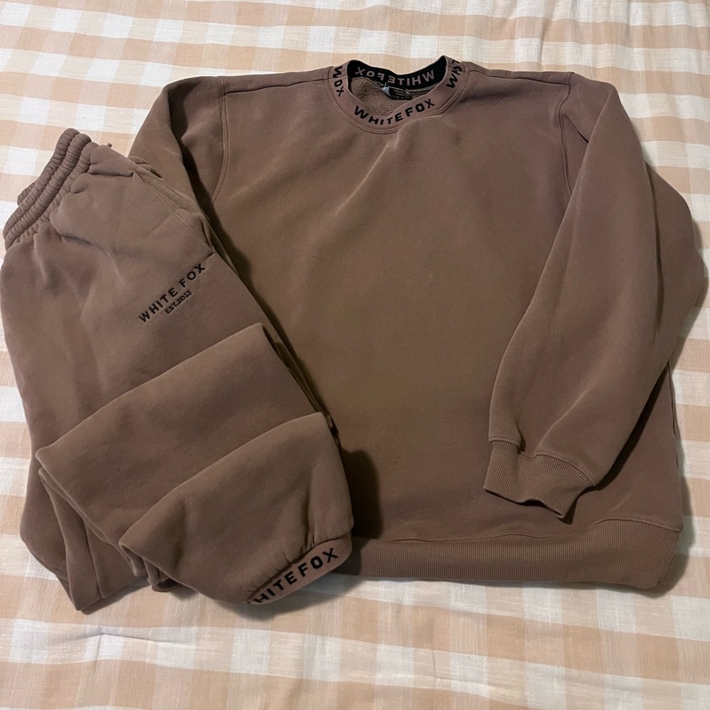 White Fox Boutique Brown Crewneck Sweater & Pants